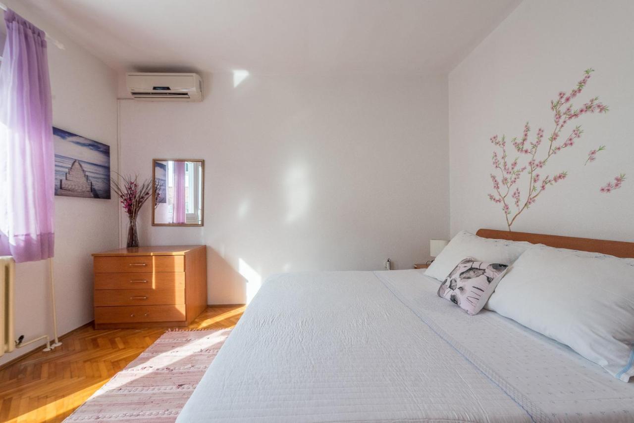 Apartments Villa Odesa With Shared Pool Zára Kültér fotó
