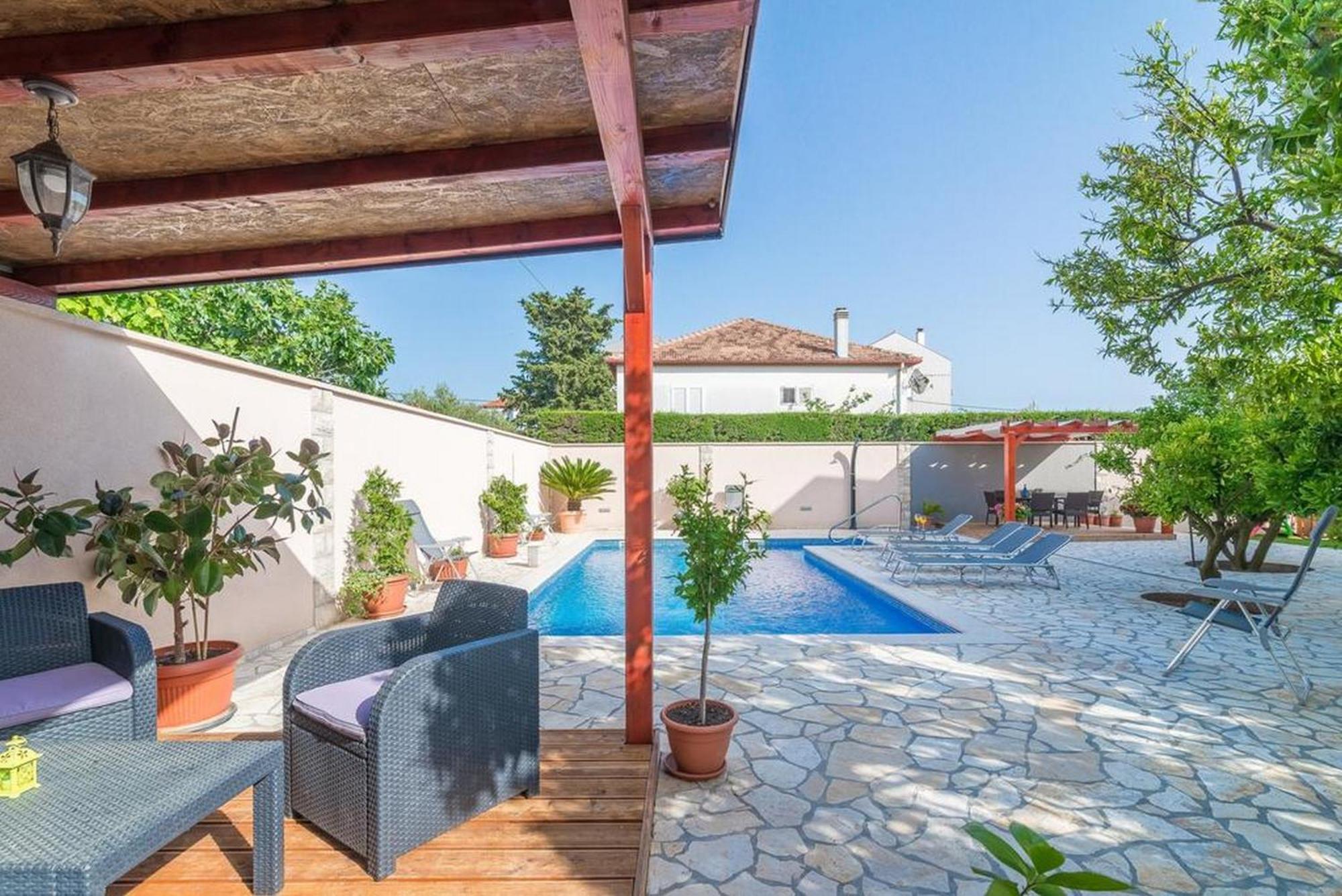 Apartments Villa Odesa With Shared Pool Zára Kültér fotó