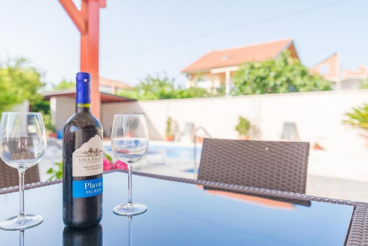 Apartments Villa Odesa With Shared Pool Zára Kültér fotó