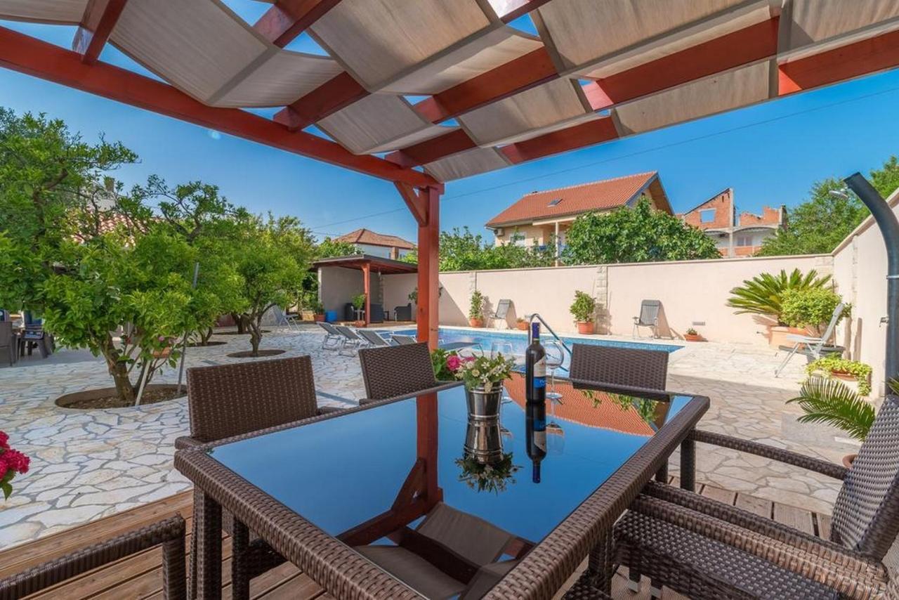 Apartments Villa Odesa With Shared Pool Zára Kültér fotó