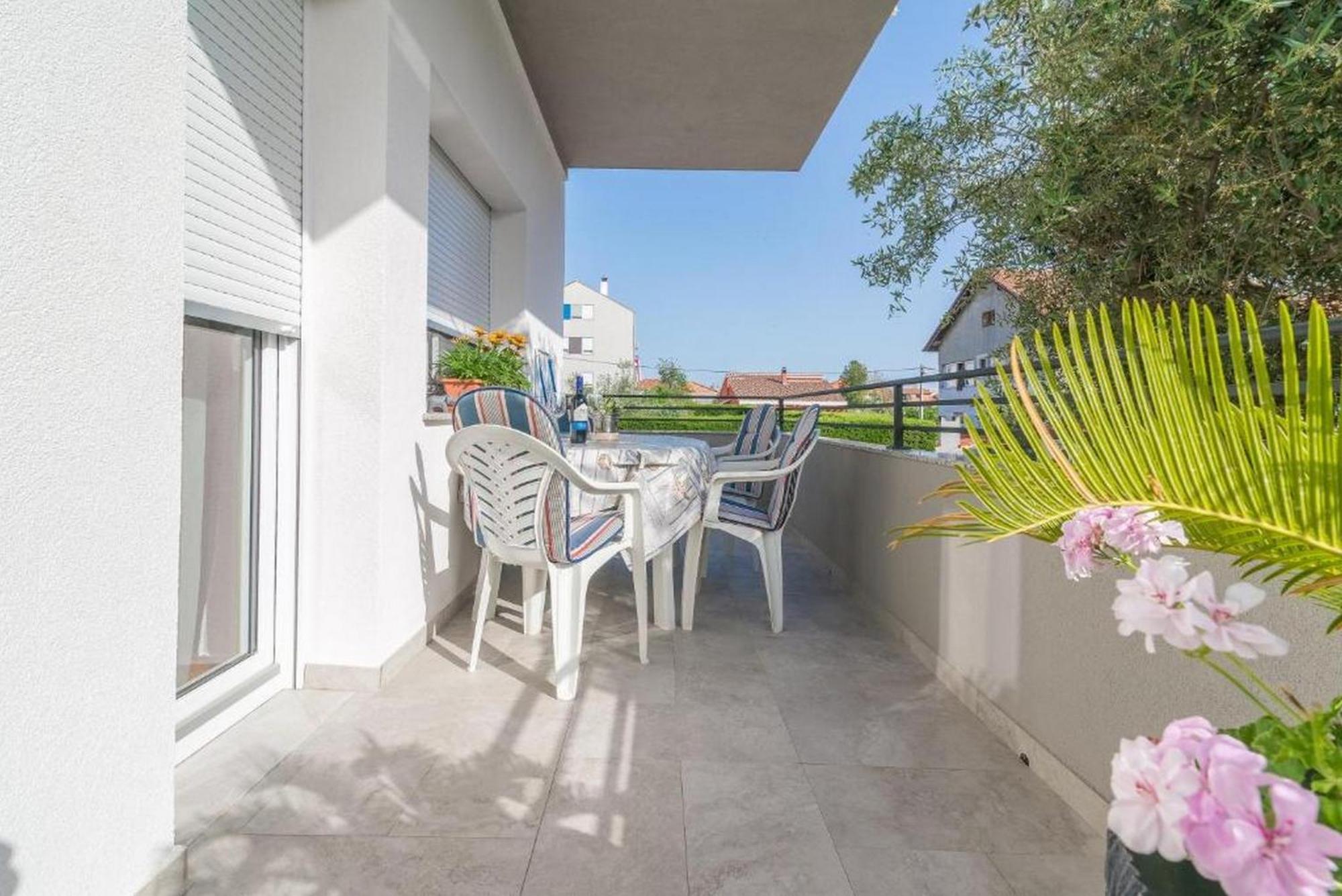 Apartments Villa Odesa With Shared Pool Zára Szoba fotó