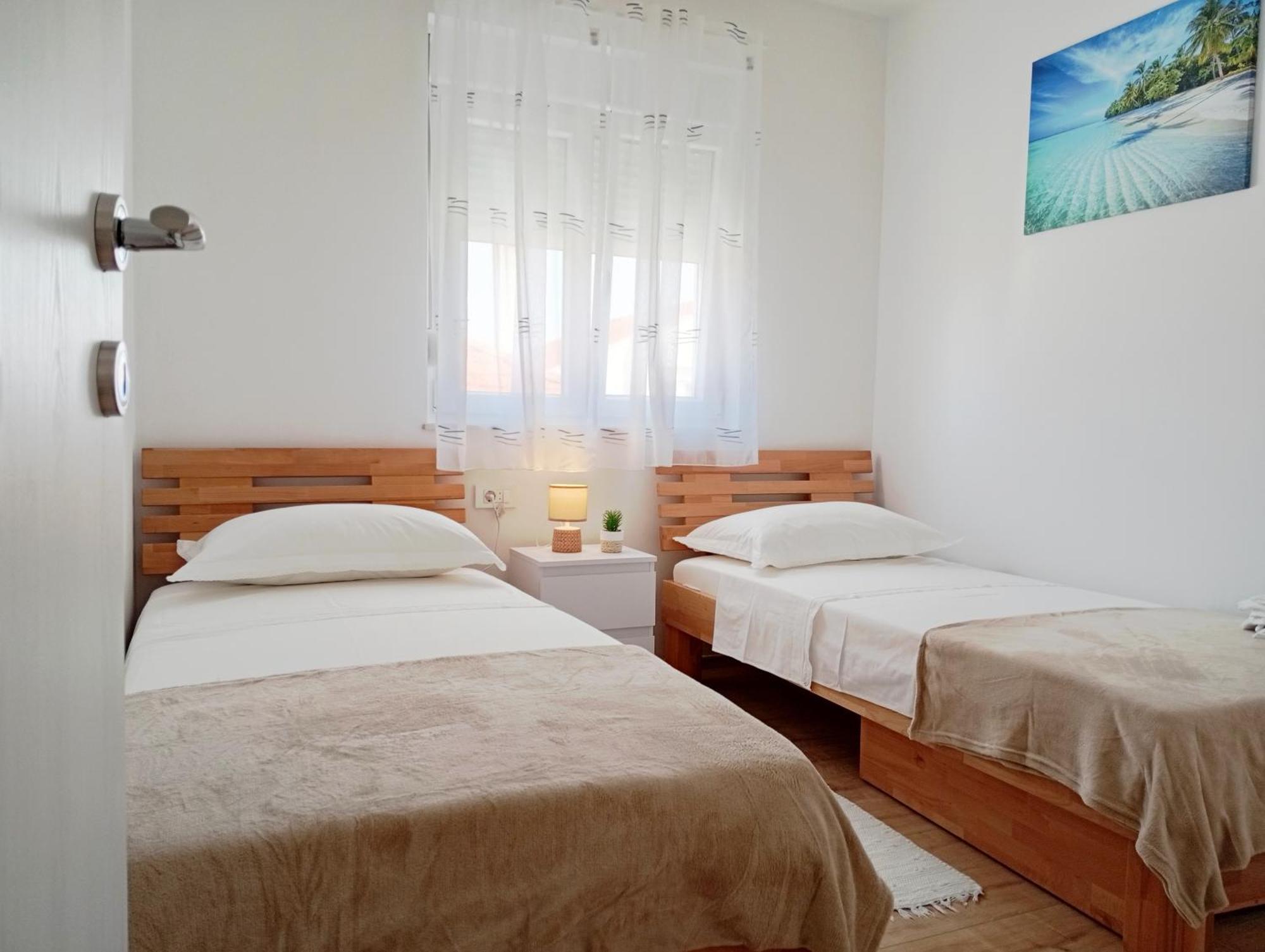 Apartments Villa Odesa With Shared Pool Zára Kültér fotó