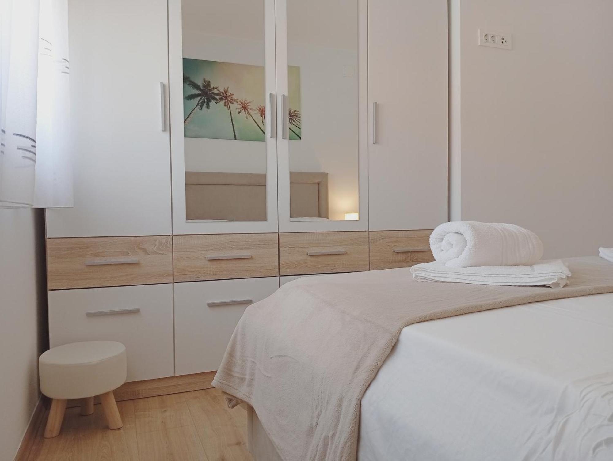 Apartments Villa Odesa With Shared Pool Zára Kültér fotó
